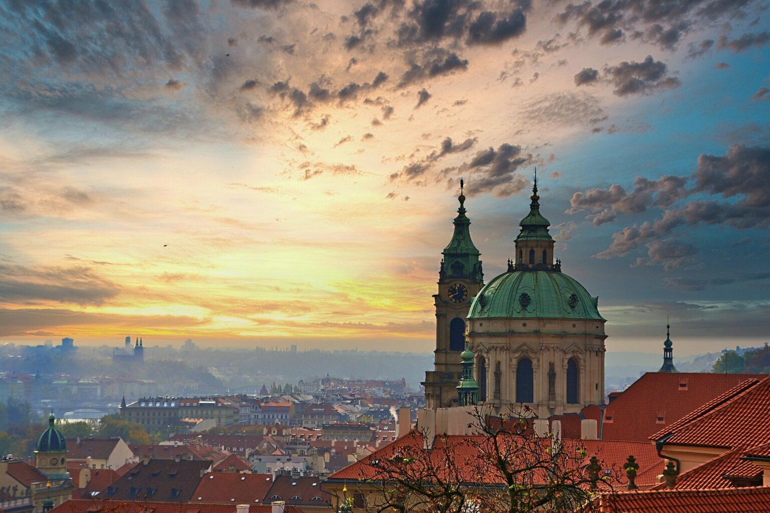 prague-castle-to-vysehrad-castle – To do in Prague